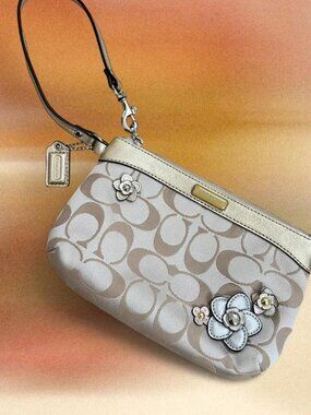 Vintage Y2K Coach Monogram Wristlet Wallet Bag - gorgeous metallic monogram